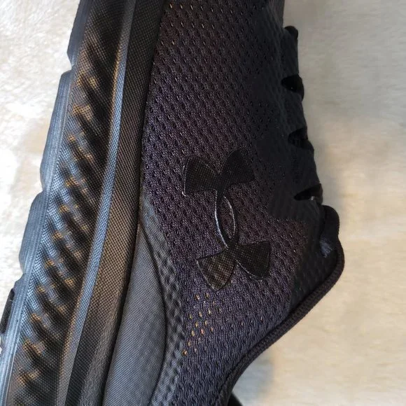 NEW Under Armour Charged Impulse 3 3025421-003 Men's Black Size 9 Shoes - Picture 5 of 8